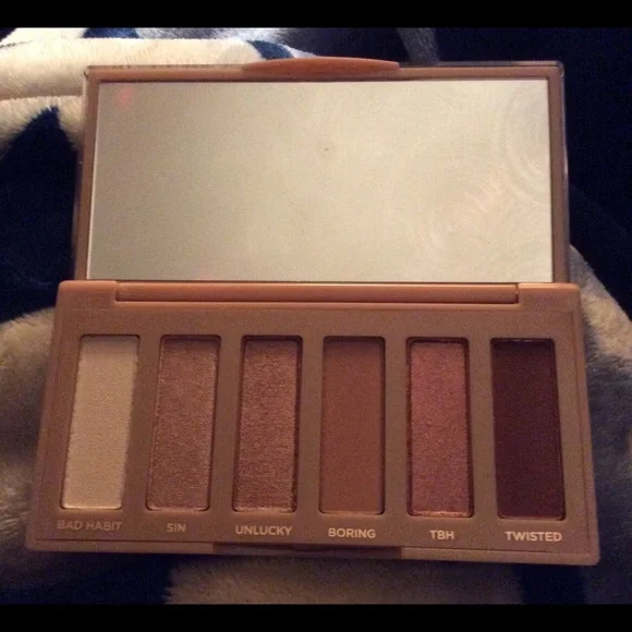 Urban Decay naked sin palette - Picture 6 of 7